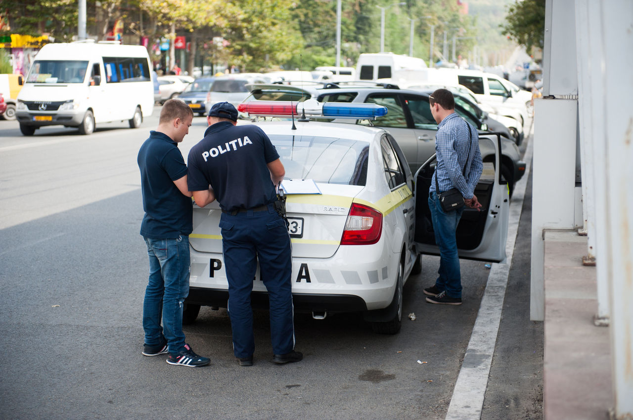 Сервис InfoTrafic рекомендует водителям уступать дорогу пешеходам и соблюдать скоростной режим.