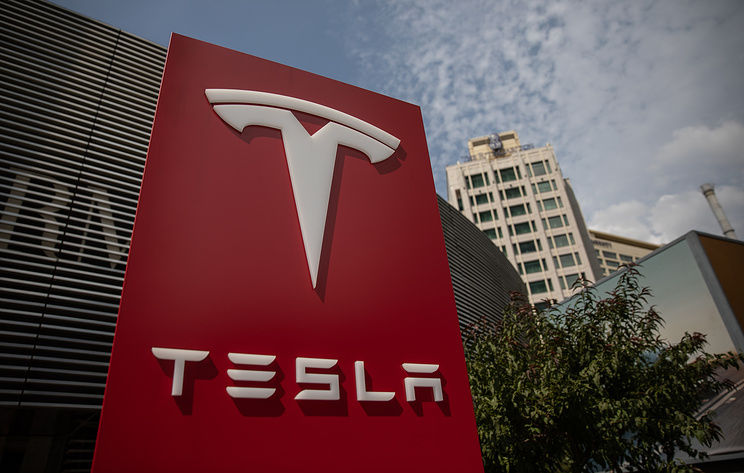 Илон Маск рассказал, почему планирует выкупить акции Tesla. Фото: EPA