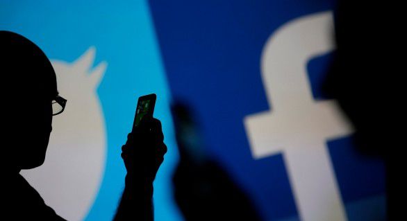 Înainte de alegeri, Germania amenință Facebook şi Twitter cu amenzi uriașe. 
