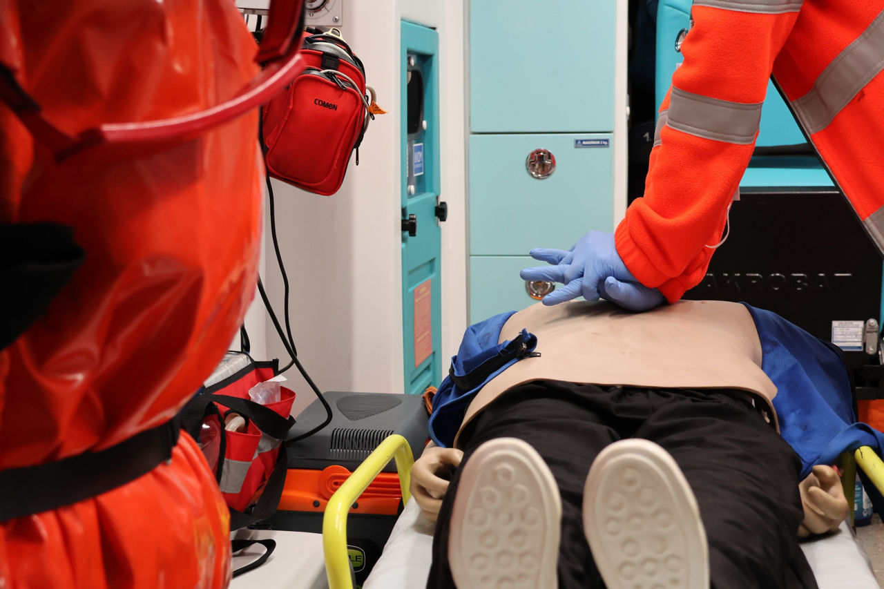 Un bărbat a fost resuscitat de echipajul medical de pe ambulață la Sângerei.