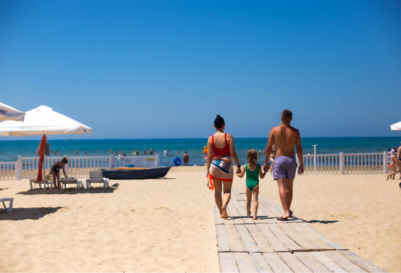 Vacanțele la mare s-au scumpit în 2025 cu 10–30%.
