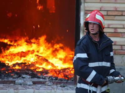 Cei de la Situatii Exeptionale cerceteaza si versiunea unei incendieri intentionate.