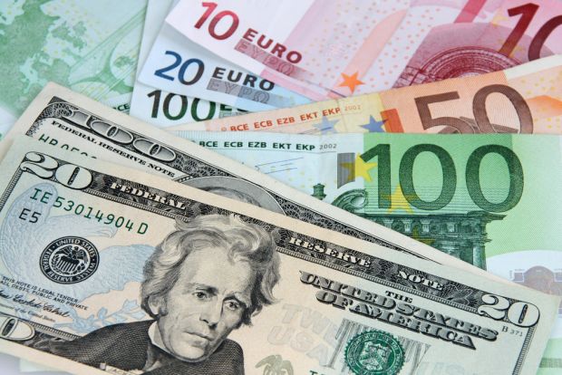 Cursurile oficiale de schimb ale dolarului american și moneda euro în țările din fosta Uniune Sovietică, în moneda națională. (23.02.2015)