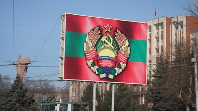 Списки тех, кто будет платить больше, составляют местные спецслужбы.