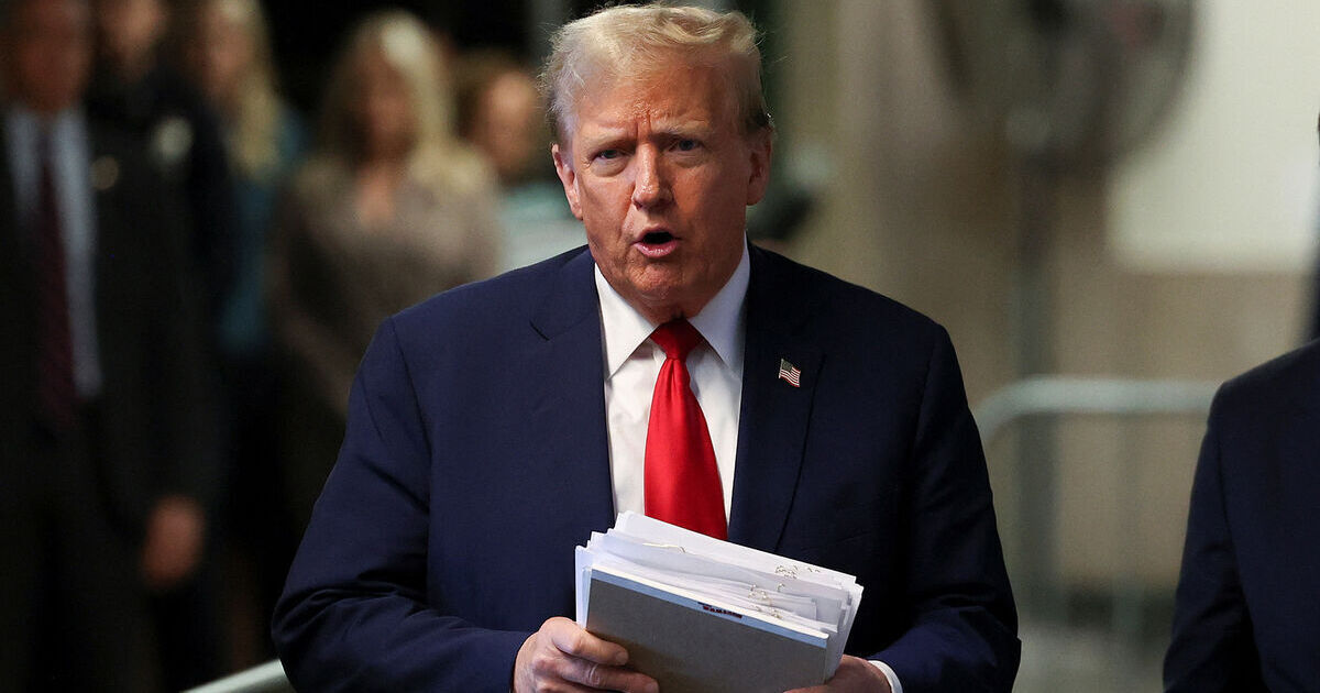 Avocații lui Trump sunt acuzați că au încercat să împiedice publicarea de probe.