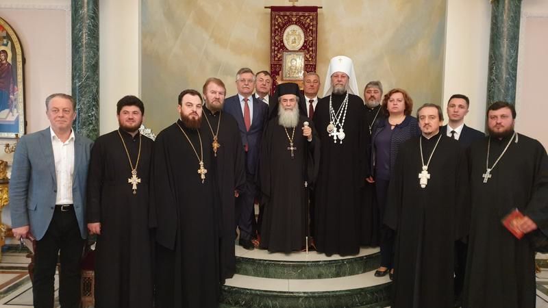 Митрополит Владимир прибыл в Иерусалим, чтобы доставить Благодатный огонь.