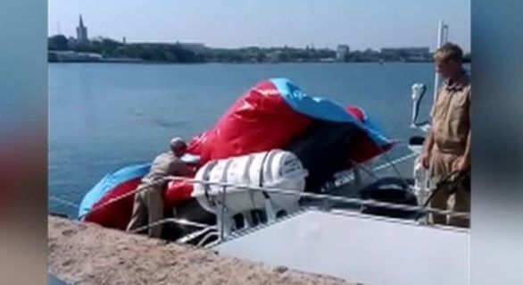 Aventură incredibilă pentru un tânăr în vacanță la Marea Neagră. Foto: captură video