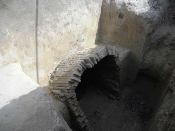 Un tunel ce datează de la sfârşitul sec. al XIX-lea, descoperit la Cahul. Foto: gazetadesud.md