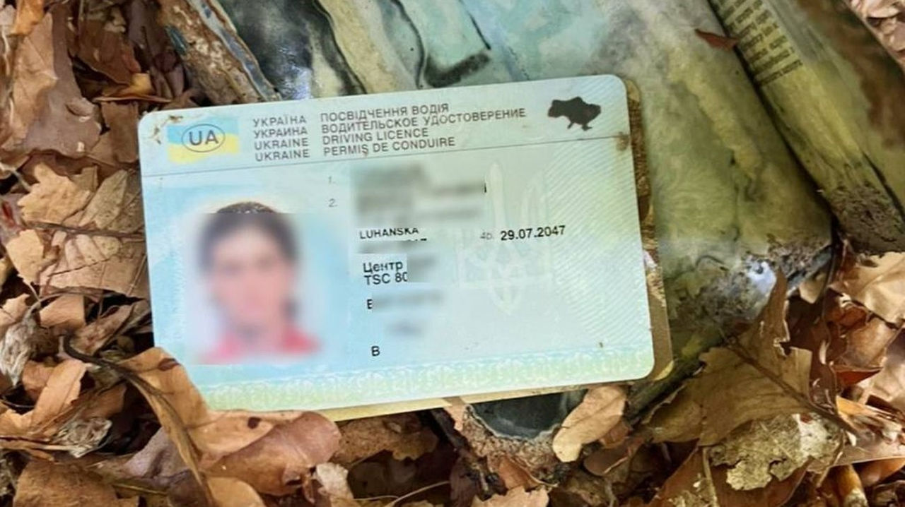 Scheletul și documentele unui bărbat de 36 de ani, găsite în Carpați la granița cu România.