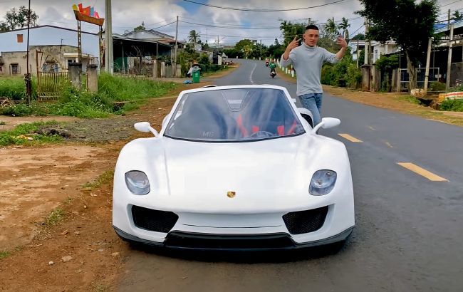 Вьетнамец построил копию суперкара Porsche из канализационных труб.