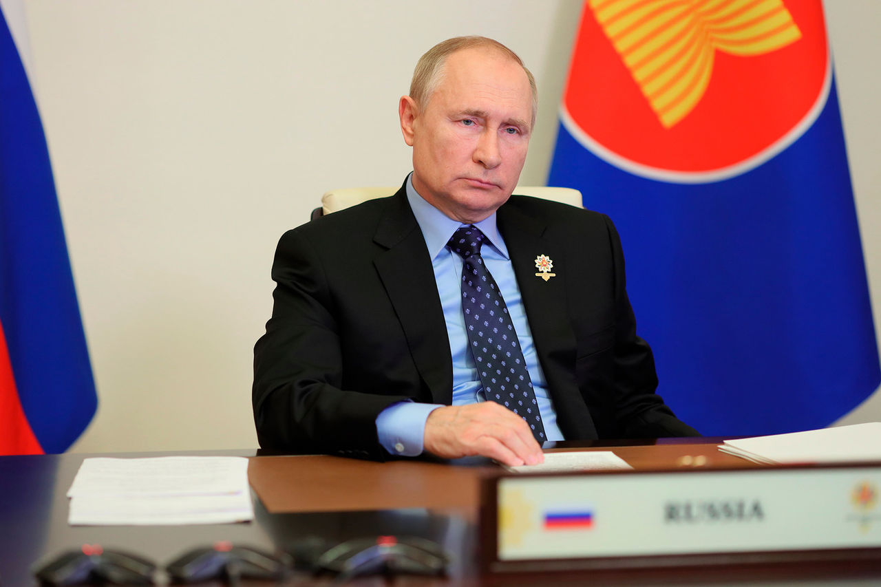 В СМИ показали специальную кнопку Путина на случай важных переговоров.