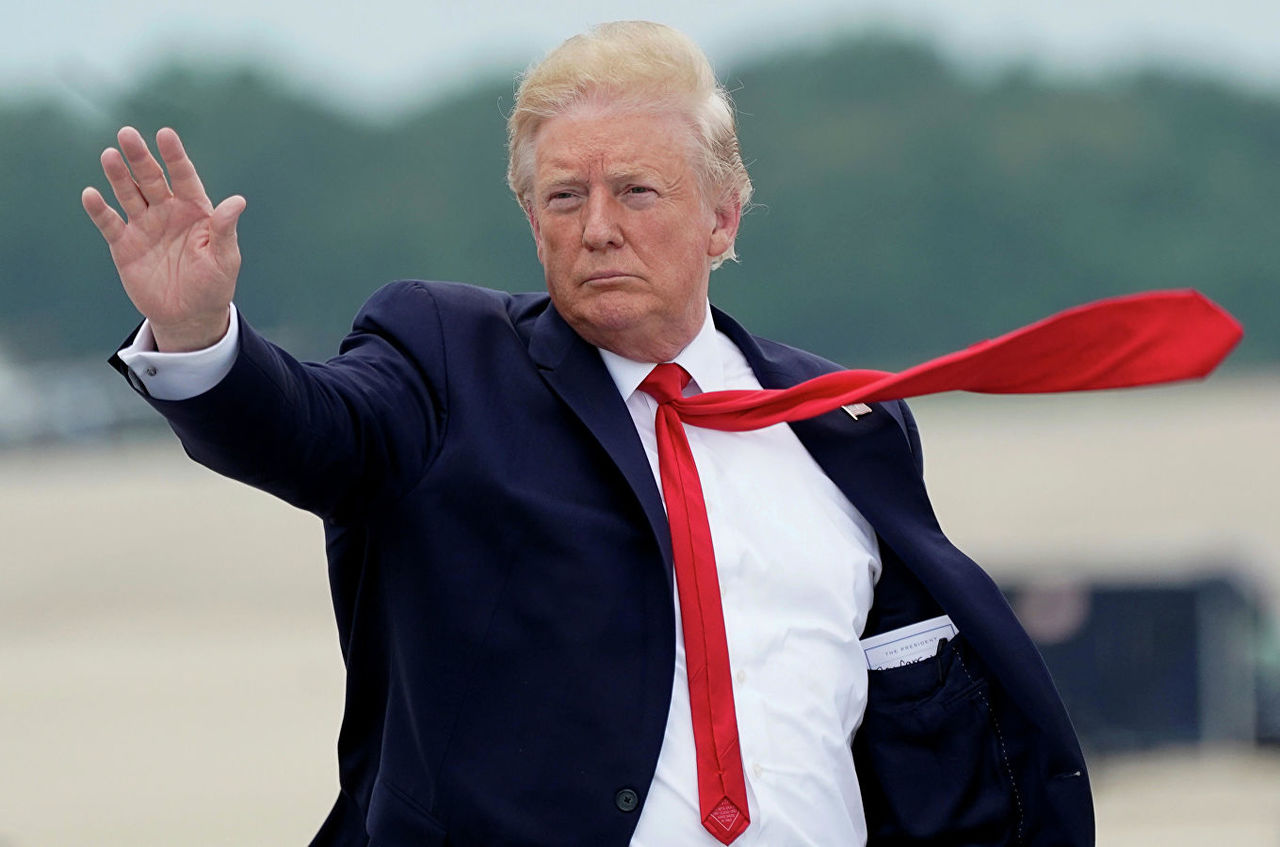 Трамп пожаловался на торговлю с Евросоюзом.