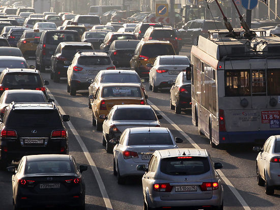 ”InfoTrafic”: три ДТП привели к образованию пробок на дорогах.