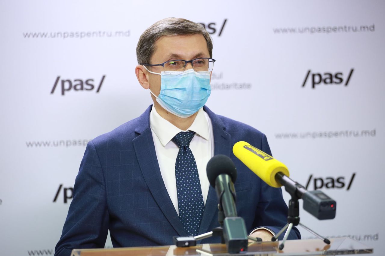 Депутат ПДС Игорь Гросу. 