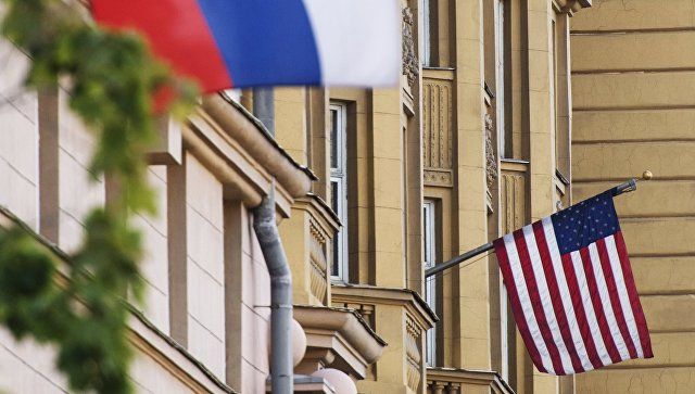 США не могут быть в "сговоре с Россией", заявил посол в ЕС, заявил посол США при ЕС Гордон Сондленд.