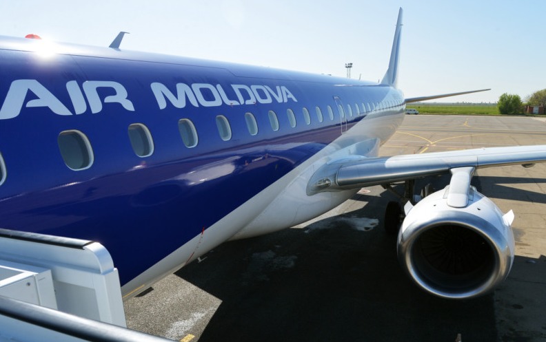 Pasagerii au avut de așteptat la bordul aeronavei pe aeroportul din Fiumicino finalizarea inspecției care a durat circa 1.5 ore.