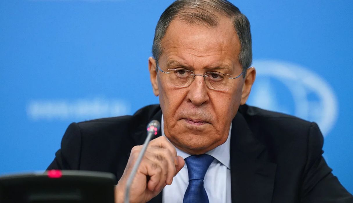Лавров: Ввод миротворцев НАТО на Украину привел бы к столкновению с РФ.
