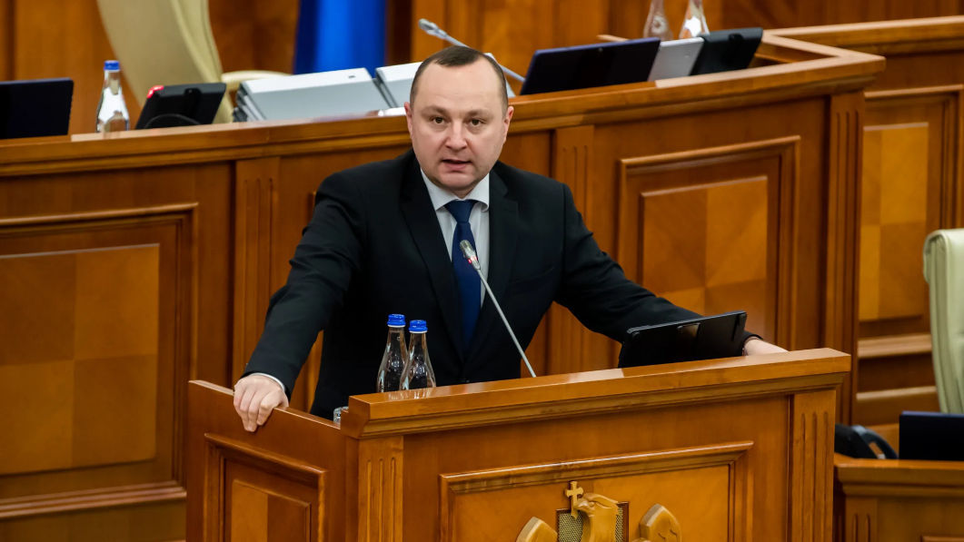 Депутаты БКС потребовали заслушать руководство ЦИК.
