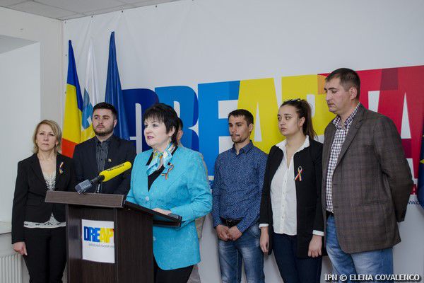 Члены партии предлагают введение голосования по почте или по доверенности.