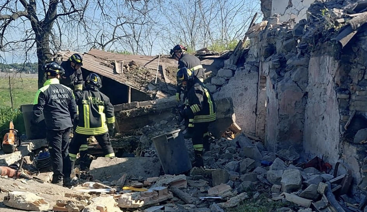 В Риме два анархиста погибли при обрушении дома: они готовили бомбу.