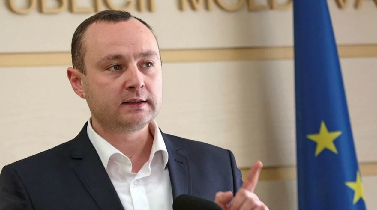 Батрынча отправил Гросу регламент проведения дебатов: ПДС не дала ответа.