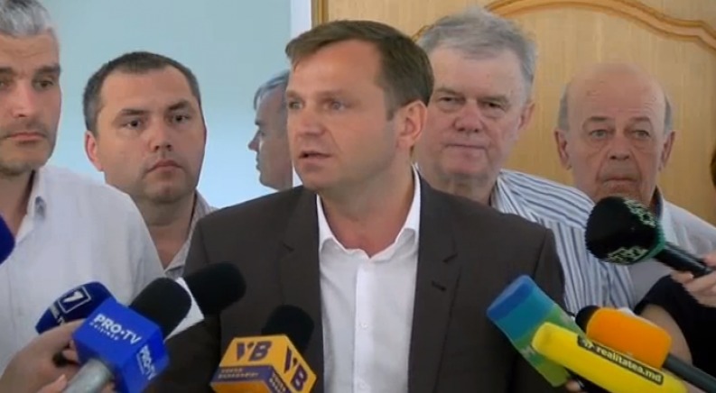 Нэстасе заявил, что общество должно понять, что идет к жестокой диктатуре. Фото: protv.md.