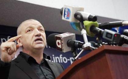 Мокану заявил, что во главе этой системы находятся председатель ЛДПМ Владимир Филат и первый вице-председатель ДПМ Владимир Плахотнюк. Фото: puls.md