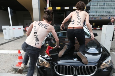 FEMEN намерены продолжить свою деятельность в Европе. Фото: femen.org