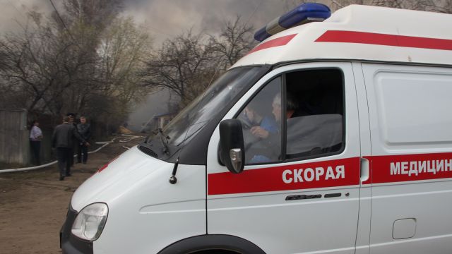 На месте ЧП работают несколько бригад скорой помощи.