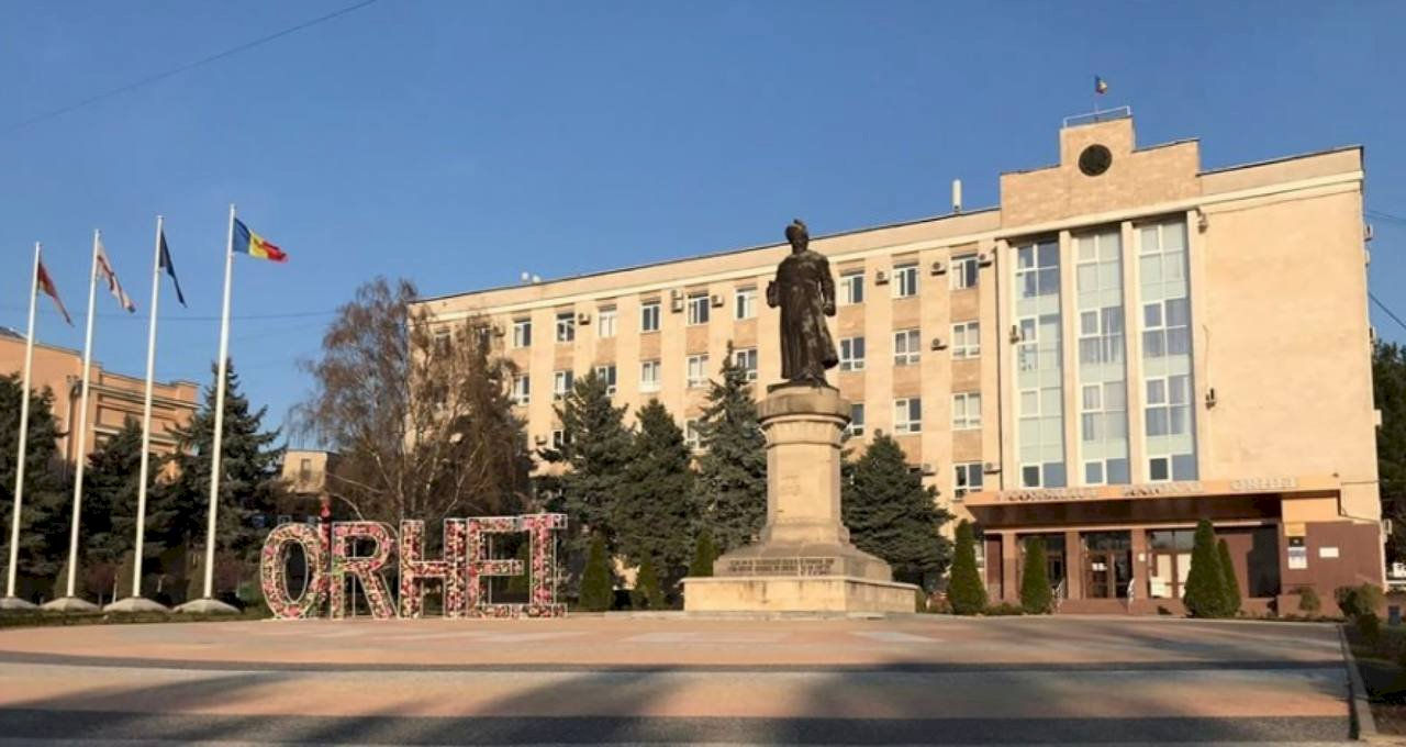 В Оргеевском районе сменилось руководство: председателем избран Валентин Унку.