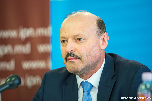 Valeriu Ghileţchi rămâne un candidat pro-european, dar crede că este foarte important să nu să se renunţe la valorile creştine, în special la familie.