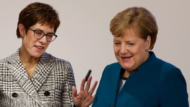 Аннегрет Крамп-Карренбауэр стала новым лидером ХДС, набрав 51,75% голосов.