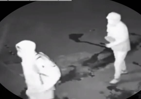 Un tâlhar l-a lovit pe celălalt, din greșeală, cu o cărămidă în cap
