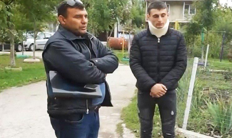 Двух братьев избили за просьбу вернуть долг.