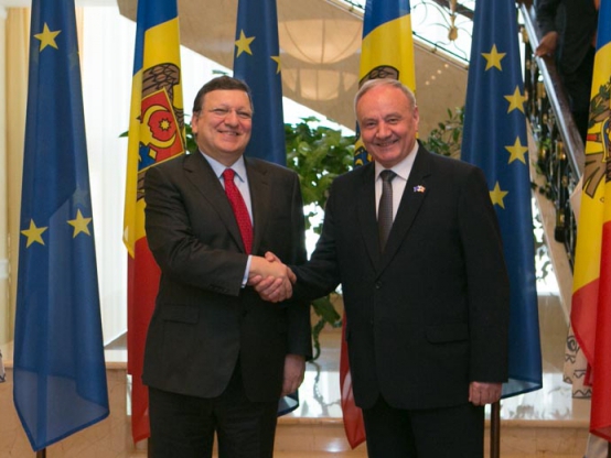 Precizăm că Jose Manuel Barroso se află într-o vizită de două zile la Chișinău. Oficialul a mai vizitat Moldova în noiembrie 2012.