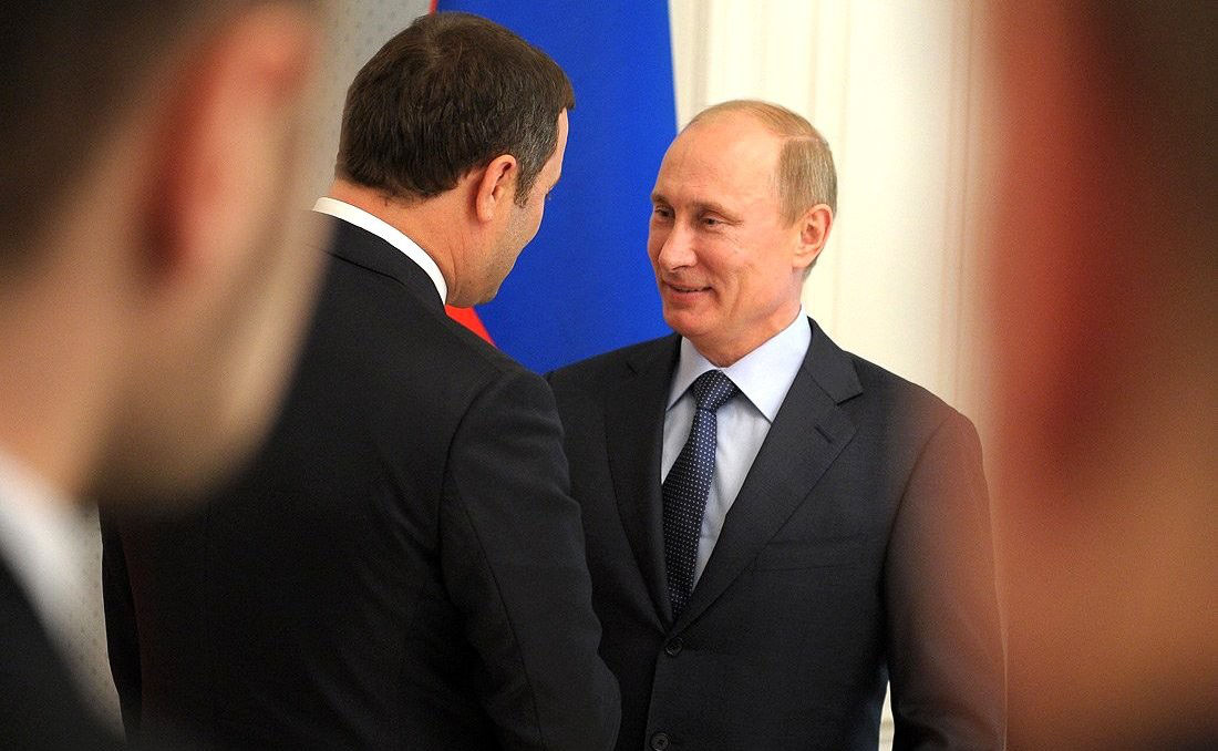 Стурза о Филате: Он целовал руку Путину в Сочи.