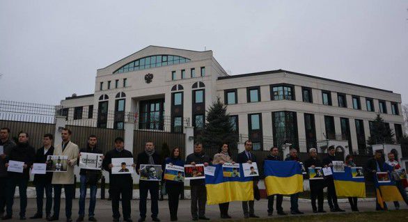 Protest la Ambasada Rusiei din Chișinău. Foto: facebook.com/ionelpuscas