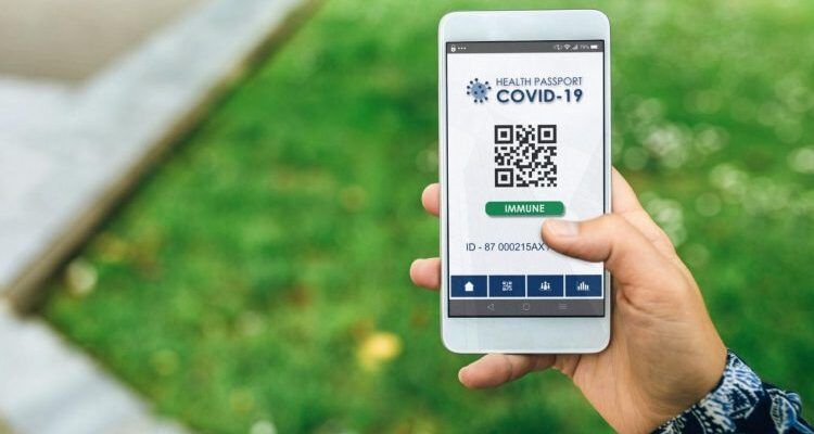 Граждане, вакцинированные от COVID-19, смогут скачать цифровой сертификат.
