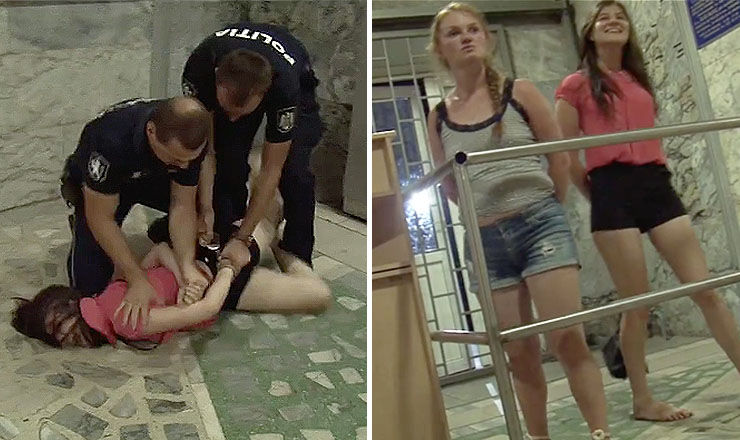 Девушки были пьяны и не стеснялись ни в выражениях, ни в жестах.