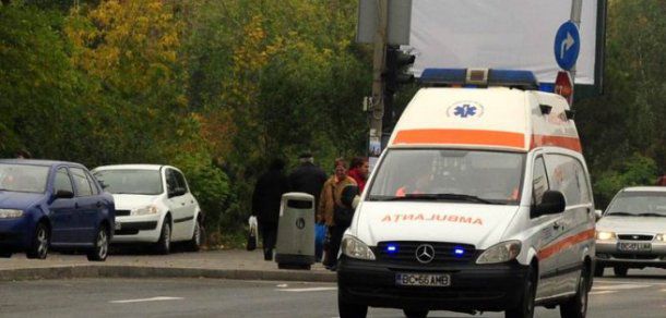 Două femei, dintre care una însărcinată în opta lună, au fost lovite de o mașină. Foto: desteptarea.ro