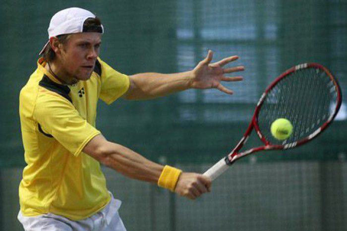 Tenismenul nostru s-a calificat în semifinalele competiţiei, după ce l-a eliminat în sferturi de slovenul Blaz Rola.