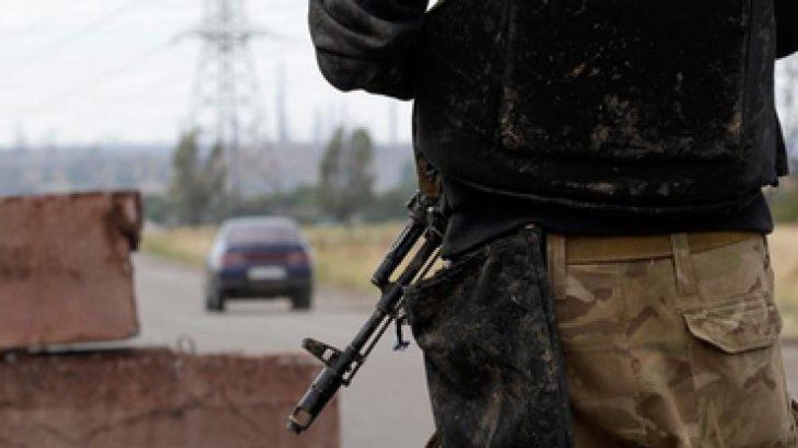 Mai mulţi militari s-au ales cu tramatisme în timp ce aterizau cu paraşutele. 