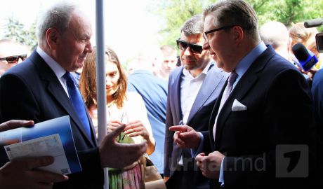Дипломат призвал власти провести преобразования, которые повысят качество жизни граждан до европейских стандартов.