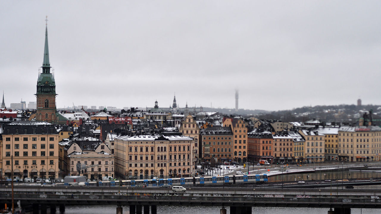 Шведы потеряли веру в местную модель борьбы с коронавирусом. Фото: ria.ru.