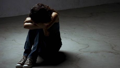 O fată de 15 ani susţine că ar fi fost abuzată sexual de nenumărate ori de tatăl vitreg. Foto: publika.md