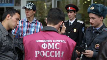 По данным ФМС, число въехавших в РФ иностранцев с начала года снизилось на 70%.