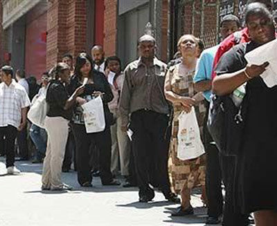 Блог The Economic Collapse утверждает, что положение с бедностью в США становится только хуже.