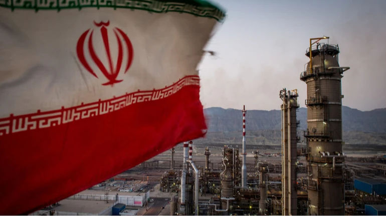 SUA impun sancțiuni Chinei pentru cumpărarea petrolului din Iran.