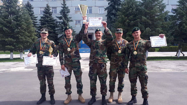 Команда "Fulger" выиграла чемпионат по кроссфиту.