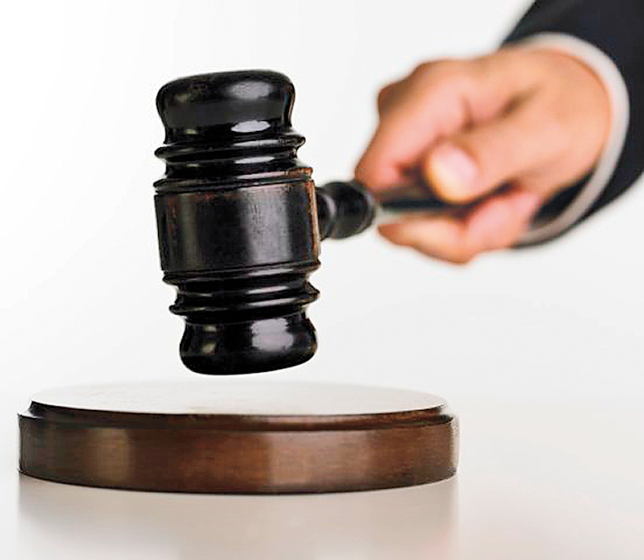 Instanța l-a condamnat pe escroc la 10 ani de detenție, obligîndu-l să achite prejudiciul cauzat companiei.